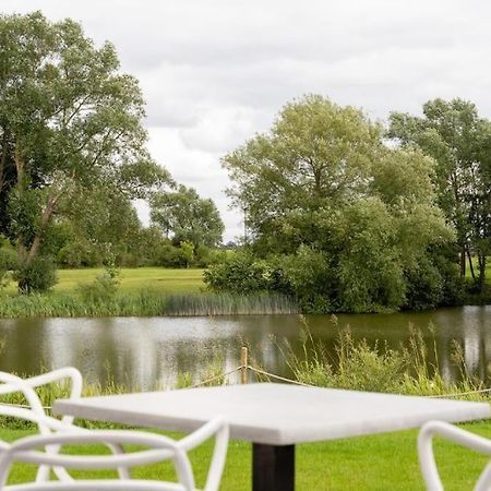Kingfisher Hotel, Golf And Country Club Milton Keynes Buitenkant foto