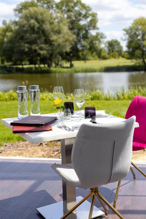 Kingfisher Hotel, Golf And Country Club Milton Keynes Buitenkant foto